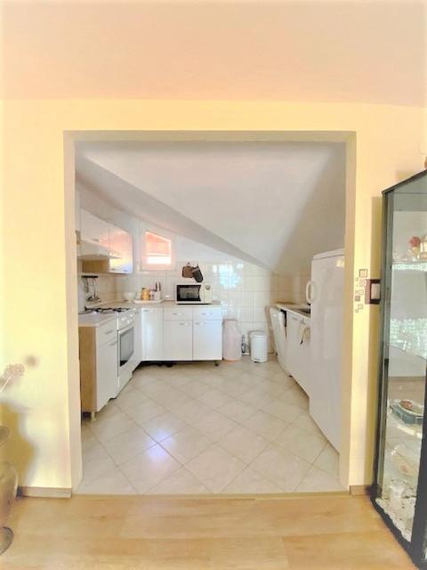 Amarante Apartments Каштела Екстер'єр фото