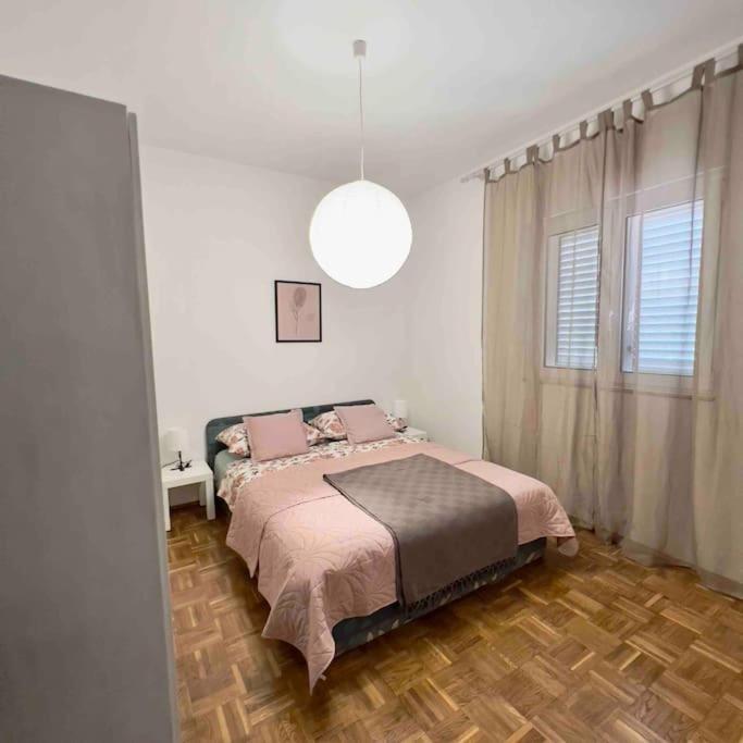 Amarante Apartments Каштела Екстер'єр фото