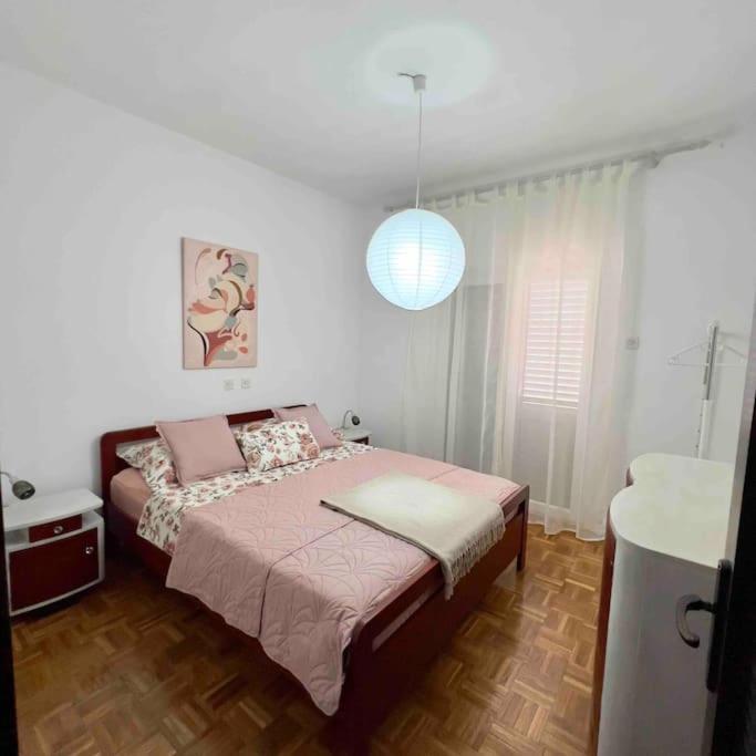 Amarante Apartments Каштела Екстер'єр фото